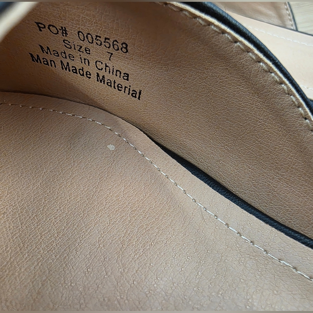 Journee Collection "Dreah" Studded Pointed-Toe Flat LIKE NEW - Picture 6 of 8